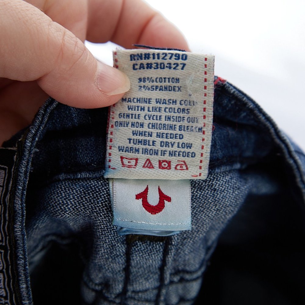 True Religion Lightly Distressed Low-Mid Rise Jeans Women's Size 29 - Picture 10 of 11